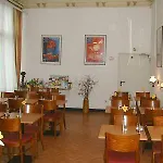 柏林膳食公寓酒店 2*