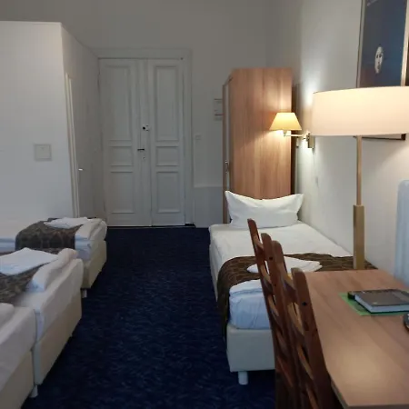 City Pension Berlin מלון 2*