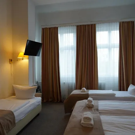 City Pension Berlin מלון 2*