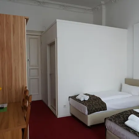 City Pension Berlin 2*