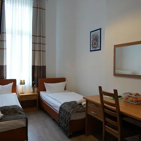 柏林膳食公寓酒店